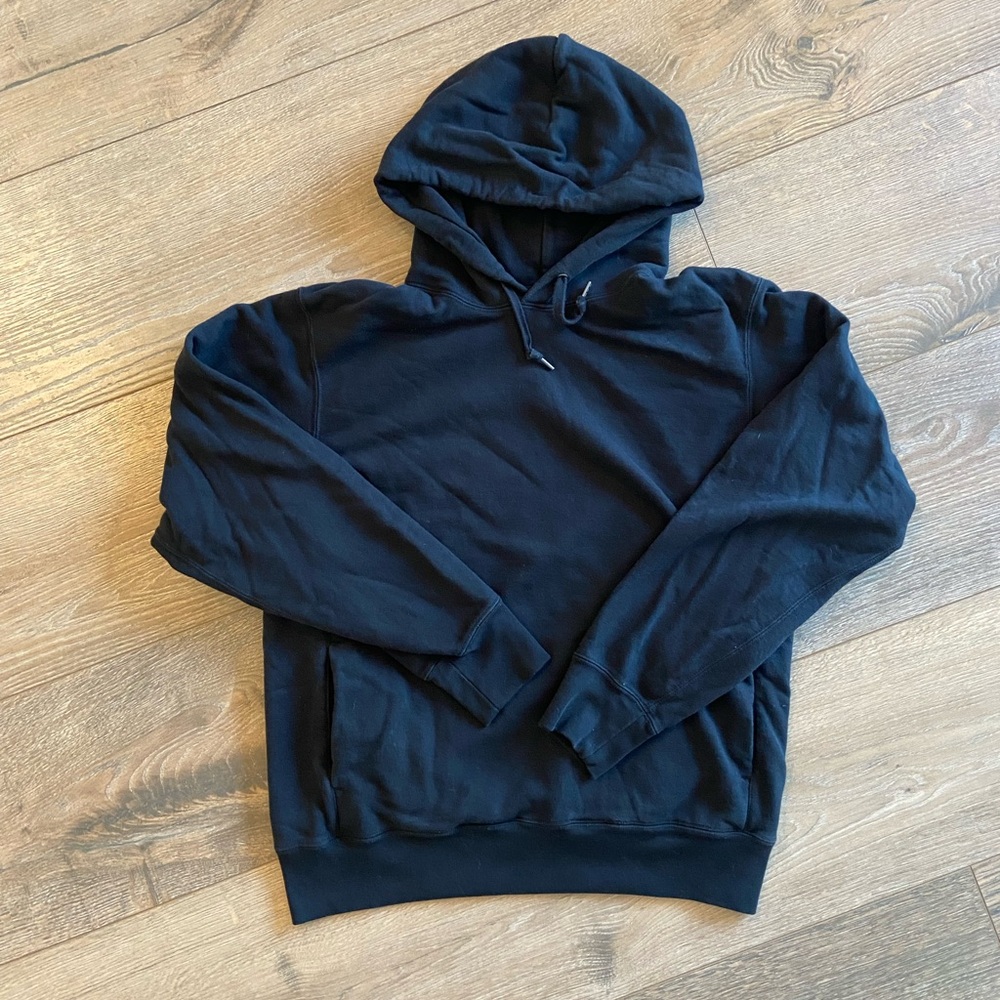 Uniqlo Men's Black Hoodie
